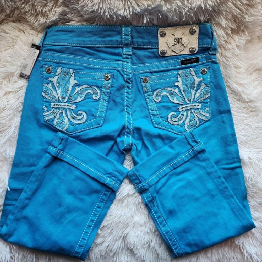 Super cute Miss Me Cuffed capri's Brand New with tag